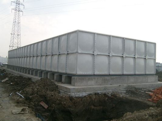 Réservoir de FRP/GRP personnalisé Réservoir de stockage d'eau modulaire sectionnel avec le plus bas et oui propre