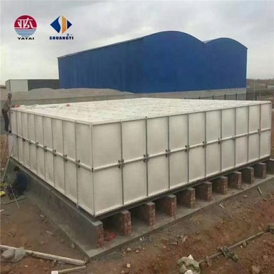 Publicité réservoir d'eau en plastique de 20000 litres à faible volume avec étiquette privée personnalisée et expéditions rapides