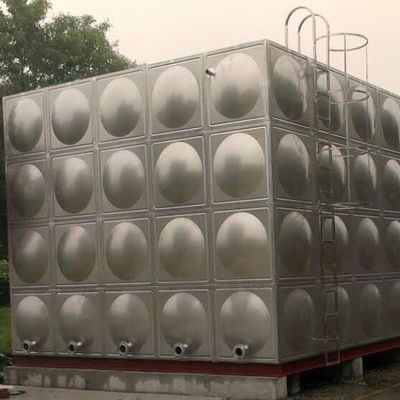 Réservoir d'eau en acier inoxydable de 120 tonnes avec eau propre et matériel de résines