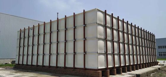 Fermes 100m3 réservoir d'eau en fibre de verre avec une haute productivité 50000L/heure d'efficacité