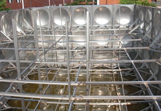 Réservoir d'eau en acier inoxydable certifié CE 10000 litres avec épaisseur de panneau standard